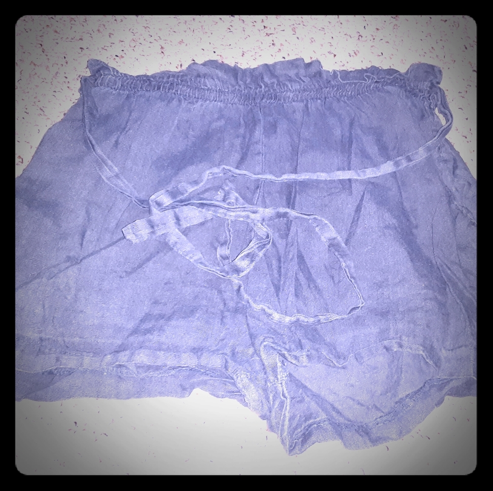 High waisted weightless shorts